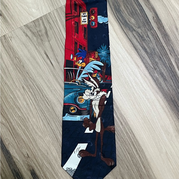 NWT Vintage Leeds International Looney Tunes Tie - Picture 2 of 5